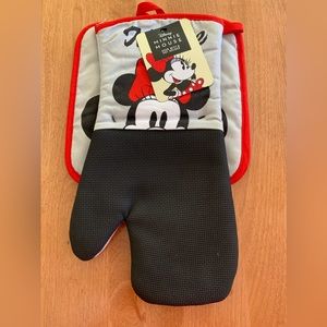 Minnie Mouse Oven MIT & Pot Holder BNWT